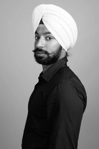 Studio Shot Young Bearded Indian Sikh Businessman Turban Gray Background — Fotografia de Stock