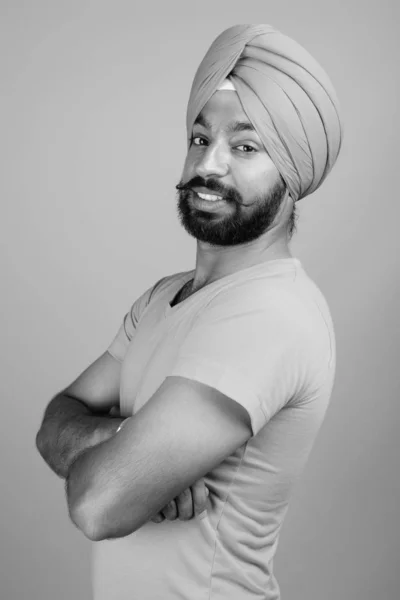 Studio Shot Young Handsome Bearded Indian Sikh Man Wearing Turban — Stock Fotó