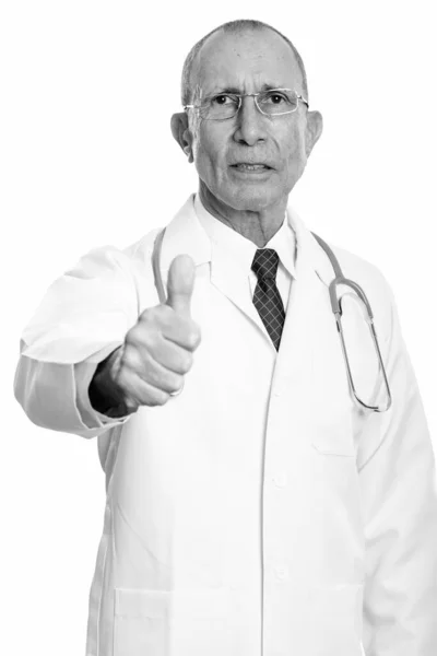 Στούντιο Πλάνο Του Ηλικιωμένου Γιατρού Άνθρωπος Απομονώνονται Λευκό Φόντο Μαύρο — Φωτογραφία Αρχείου