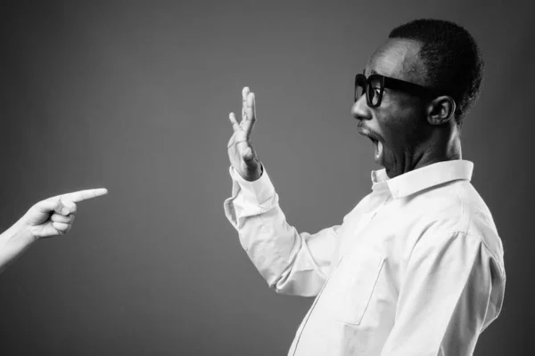 Studio Shot Young African Businessman Gray Background Black White — Stock Fotó
