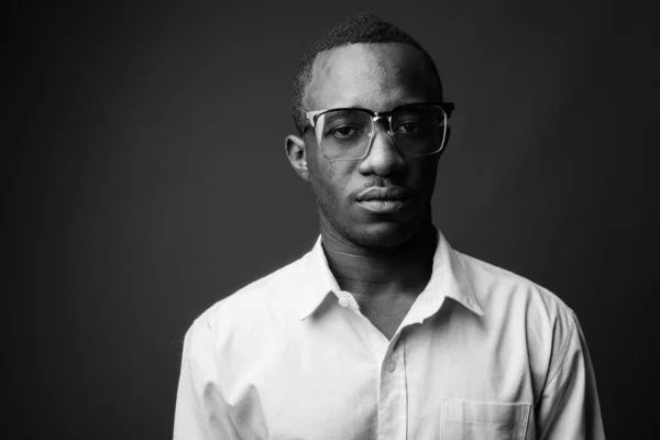 Studio Shot Young African Businessman Gray Background Black White — Fotografia de Stock