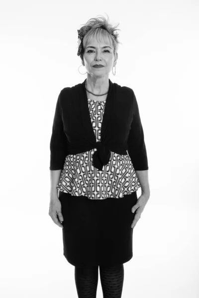 Studio Skott Senior Asiatisk Kvinna Mot Vit Bakgrund Svart Och — Stockfoto