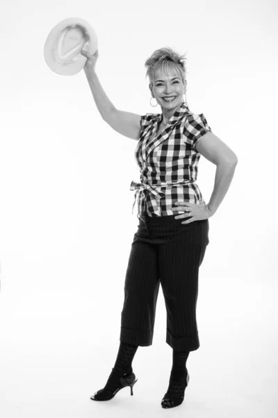 Estudio Mujer Asiática Senior Sobre Fondo Blanco Blanco Negro —  Fotos de Stock