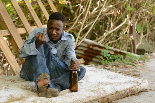 Portrait Young Homeless African Man Streets Outdoors — Φωτογραφία Αρχείου