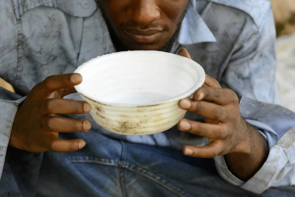 Portrait Young Homeless African Man Streets Outdoors — Φωτογραφία Αρχείου