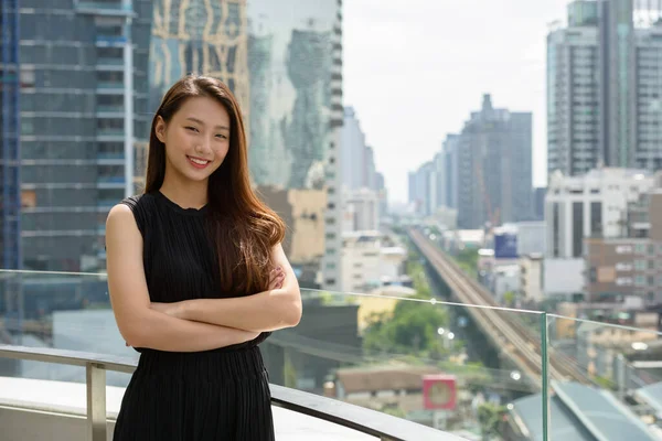 Portrait Young Beautiful Asian Businesswoman View City — Foto Stock
