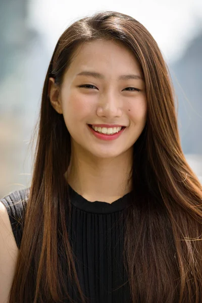 Portrait Young Beautiful Asian Businesswoman View City — Stockfoto