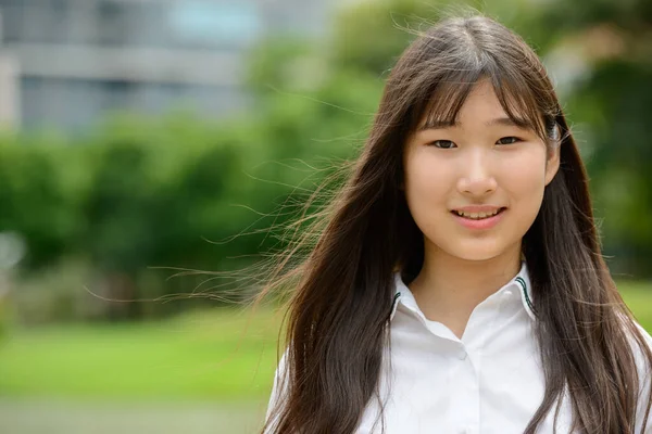 Retrato Jovem Bela Menina Adolescente Asiática Parque — Fotografia de Stock