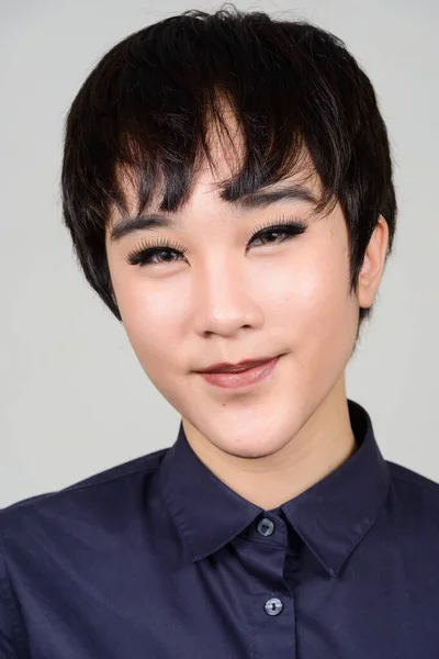 Studio Împușcat Tineri Androgin Asiatic Transgender Femeie Fundal Alb — Fotografie, imagine de stoc