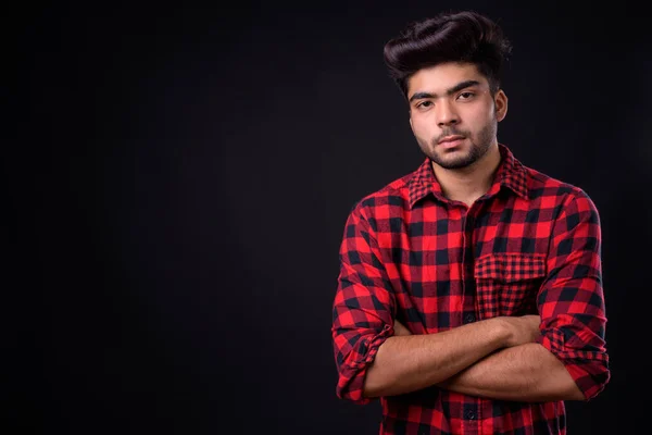 Estudio Disparo Joven Guapo Indio Hombre Sobre Fondo Negro —  Fotos de Stock