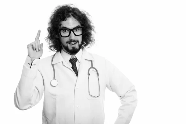 Studio Ditembak Pria Berjenggot Tampan Dokter Dengan Rambut Keriting Terisolasi — Stok Foto