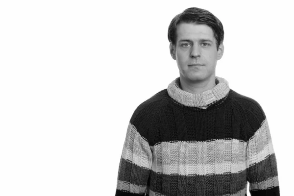 Siyah Beyaz Arka Planda Kışa Hazır Yakışıklı Skandinav Bir Adamın — Stok fotoğraf
