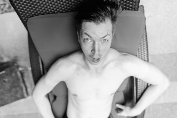 Portrait Young Handsome Man Relaxing Swimming Pool Hotel Black White — Foto de Stock