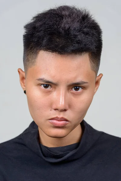 Foto Studio Wanita Lesbian Asia Muda Dengan Rambut Pendek Dengan — Stok Foto