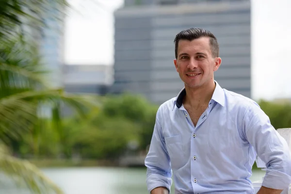 Portrait Young Handsome Businessman View Lake Park — Foto de Stock