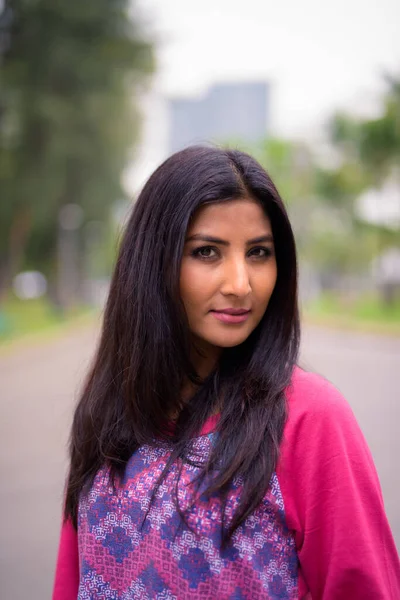 Portrait Young Beautiful Persian Woman Relaxing Park — стоковое фото