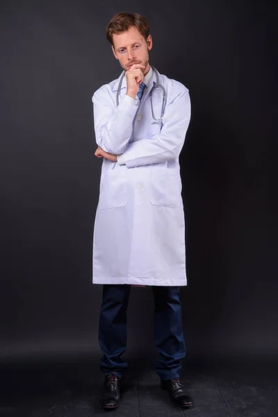 Studio Shot Handsome Bearded Man Doctor Black Background — Stock Photo, Image