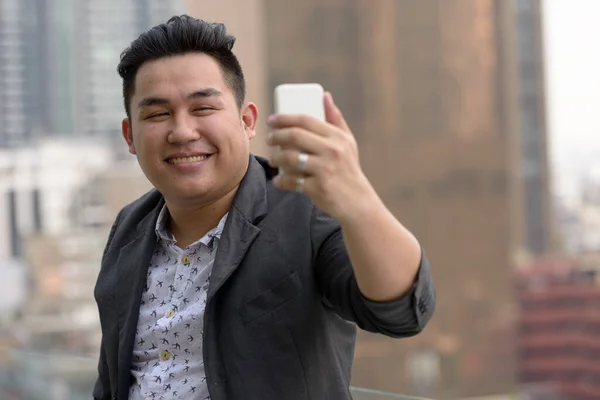 Portrait Young Handsome Overweight Filipino Businessman Suit View City — Photo