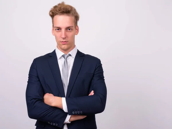 Studioaufnahme Eines Jungen Gut Aussehenden Skandinavischen Geschäftsmannes Mit Lockigem Blondem — Stockfoto