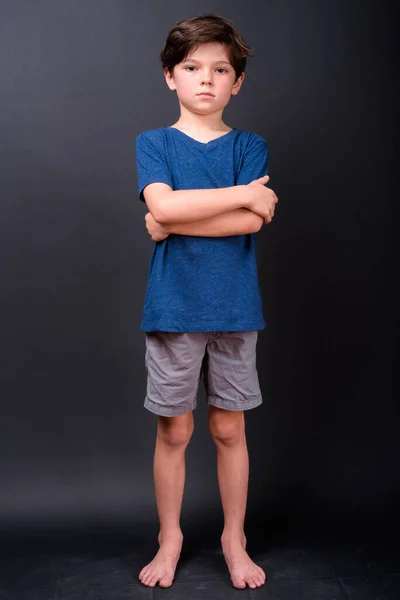 Студийный Снимок Молодого Красивого Мальчика Черном Фоне — стоковое фото