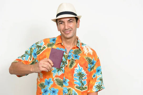Studio Shot Mature Handsome Tourist Man Ready Vacation White Background — Φωτογραφία Αρχείου