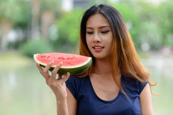 Portrait Young Beautiful Asian Businesswoman Relaxing Park Outdoors — Stock Photo, Image