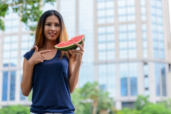 Portrait Young Beautiful Asian Businesswoman Relaxing Park Outdoors — Stock Photo, Image