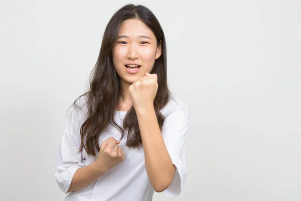 Studio Skott Ung Vacker Koreansk Kvinna Mot Vit Bakgrund — Stockfoto