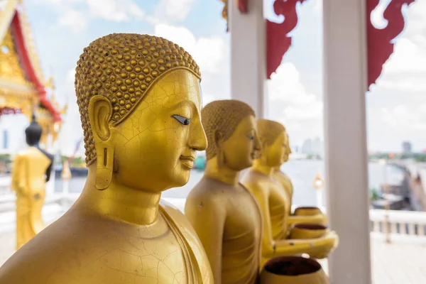 Porträtt Gyllene Buddha Statyer Det Buddhistiska Templet Bangkok Stad Thailand — Stockfoto