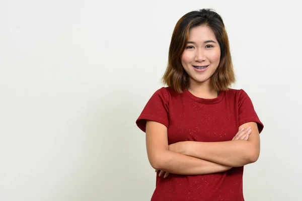 Studio Shot Jeune Femme Asiatique Aux Cheveux Courts Sur Fond — Photo