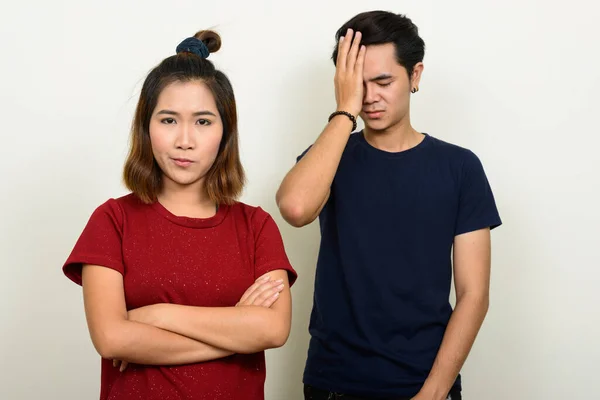 Estudio Disparo Joven Asiático Hombre Joven Mujer Asiática Juntos Sobre — Foto de Stock