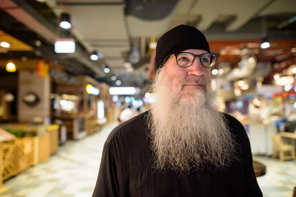 Портрет Взрослого Бородатого Туриста Хипстера Очках Торговом Центре — стоковое фото