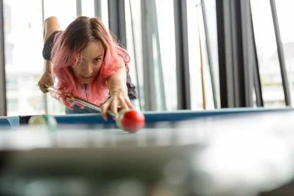 Portrait Beautiful Woman Pink Hair Playing Billiard Indoors —  Fotos de Stock