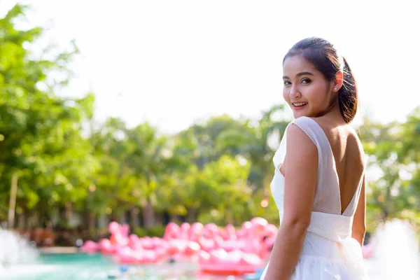 Portrait Young Beautiful Asian Tourist Woman Relaxing Lake Outdoors — Stockfoto