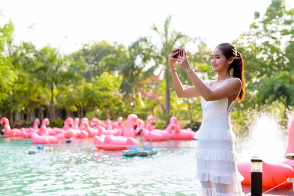 Portrait Young Beautiful Asian Tourist Woman Relaxing Lake Outdoors — 스톡 사진