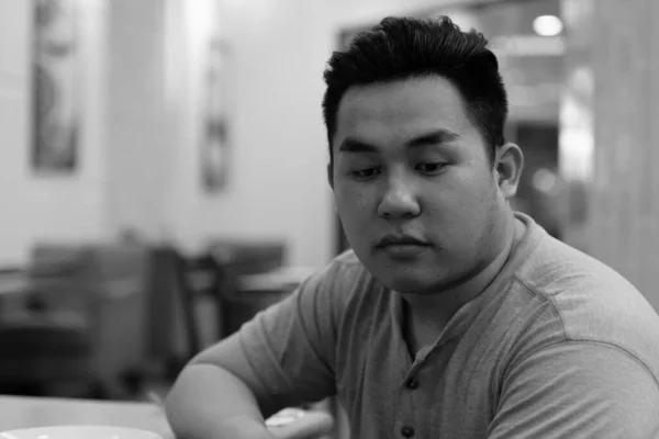 Portrait Young Handsome Overweight Filipino Man Coffee Shop Black White — Fotografia de Stock