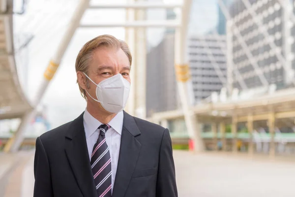 Portrait Mature Businessman Suit Mask Protection Corona Virus Outbreak Skywalk — Photo