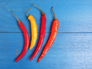 Dört sıcak chilies