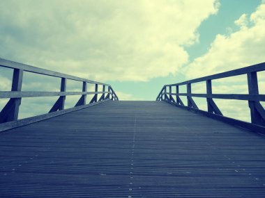 Gökyüzüne köprü