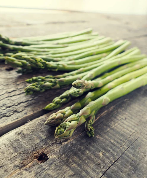 Verse biologische gree asperges — Stockfoto