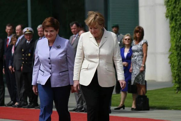 Angela Merkel dan Beata Szydlo di resepsi — Stok Foto