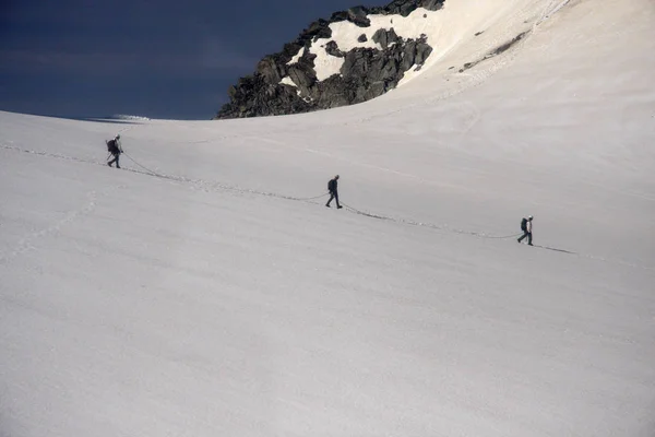 Bergsteiger auf Touren im Montblanc — Stockfoto