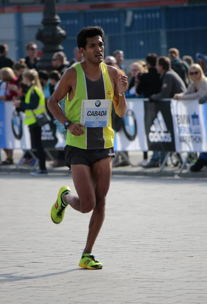 Fernando cabada (usa) - 42. berlin marathon — Stockfoto