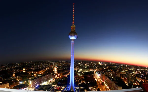 L'horizon de Berlin-Mitte avec le "Fernsehturm " — Photo