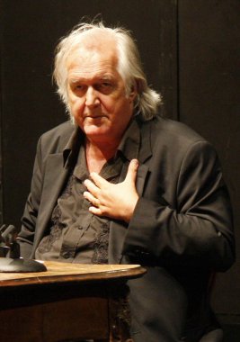 İsveçli romancı Henning Mankell 