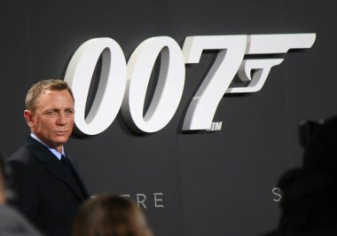 Daniel Craig in Berlin clipart