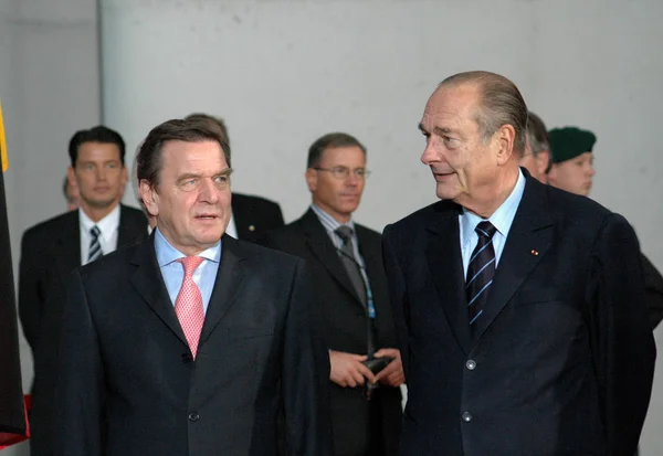 Gerhard Schroeder, και Πρόεδρος της Γαλλίας Ζακ Σιράκ — Φωτογραφία Αρχείου