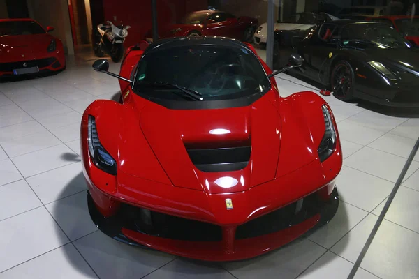 Laferrari supercar stehend — Stockfoto