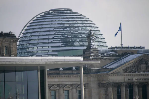 Winter impressies: het Reichstags-gebouw — Stockfoto