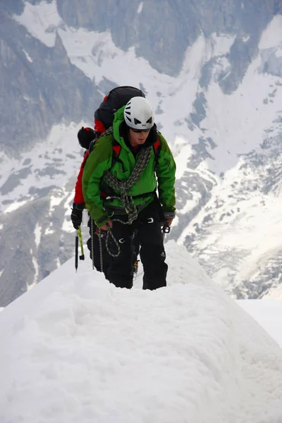 Klimmers ritten in de Mont-Blanc — Stockfoto
